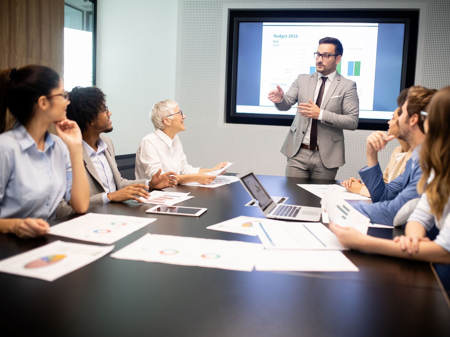 Entrepreneurs and business people conference in modern meeting room