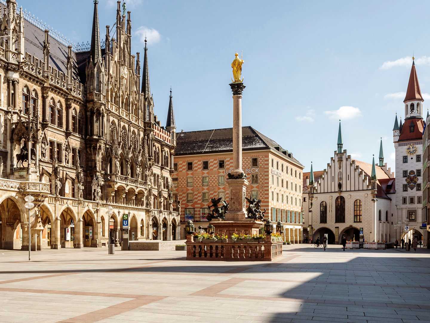 Bavaria-Munich-Germany, 22. März 2020: Empty streets at Marienplatz, Munich because of shutdown due to corona virus