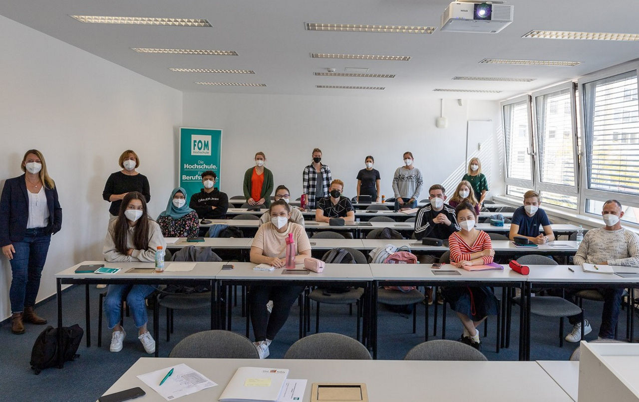 Gruppenbild Studierende "Steuerrecht"