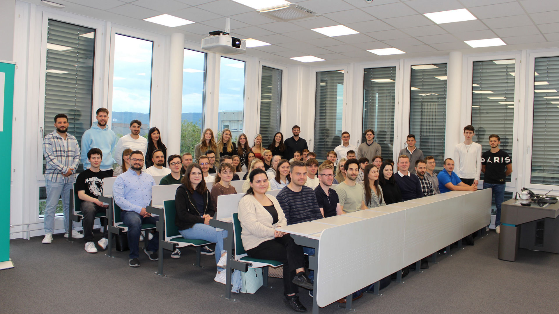 Gruppenbild der Studierenden bei der Semestereröffnung WS 2023 in Kassel