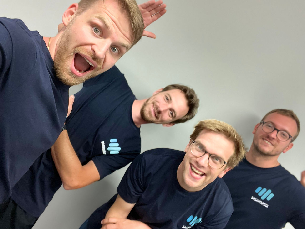 Vier Mannheimer FOM Studenten haben während ihres Studiums eine Lern-App entwickelt