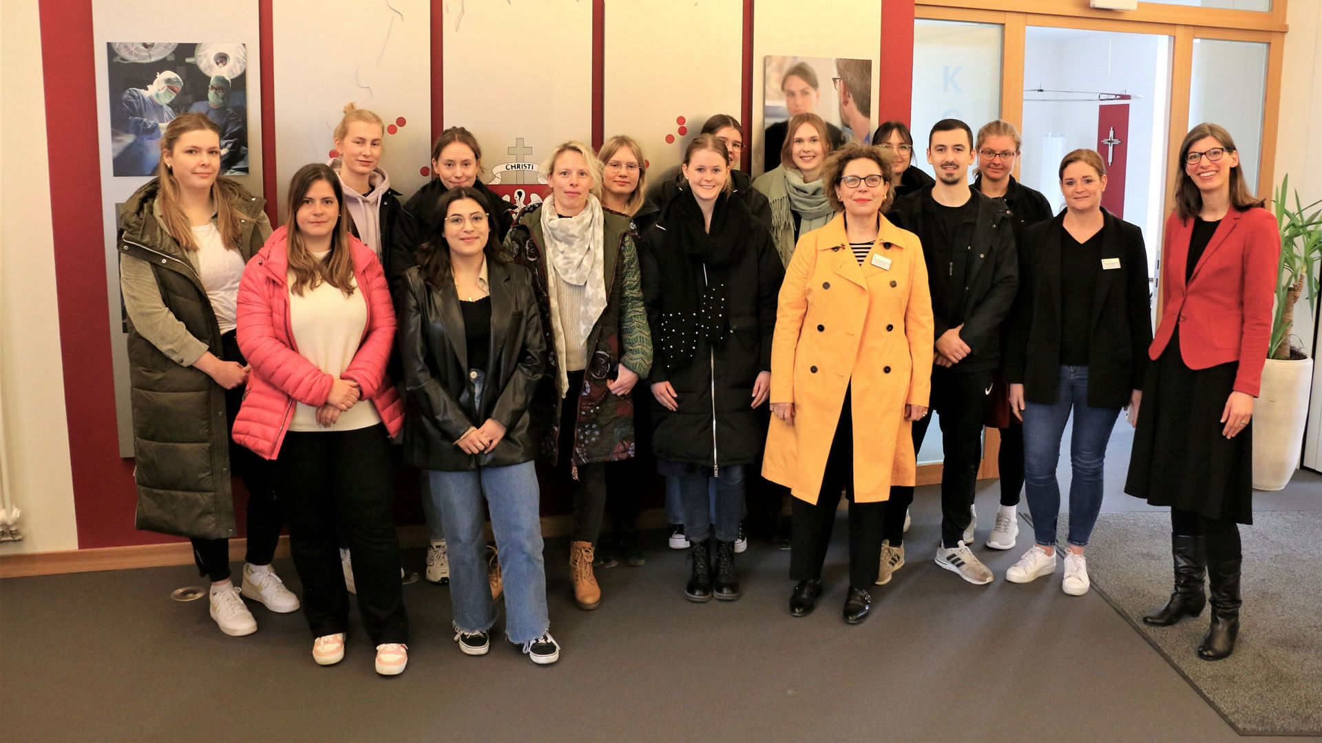 Studierende der FOM in Münster auf dem Alexianer-Campus.