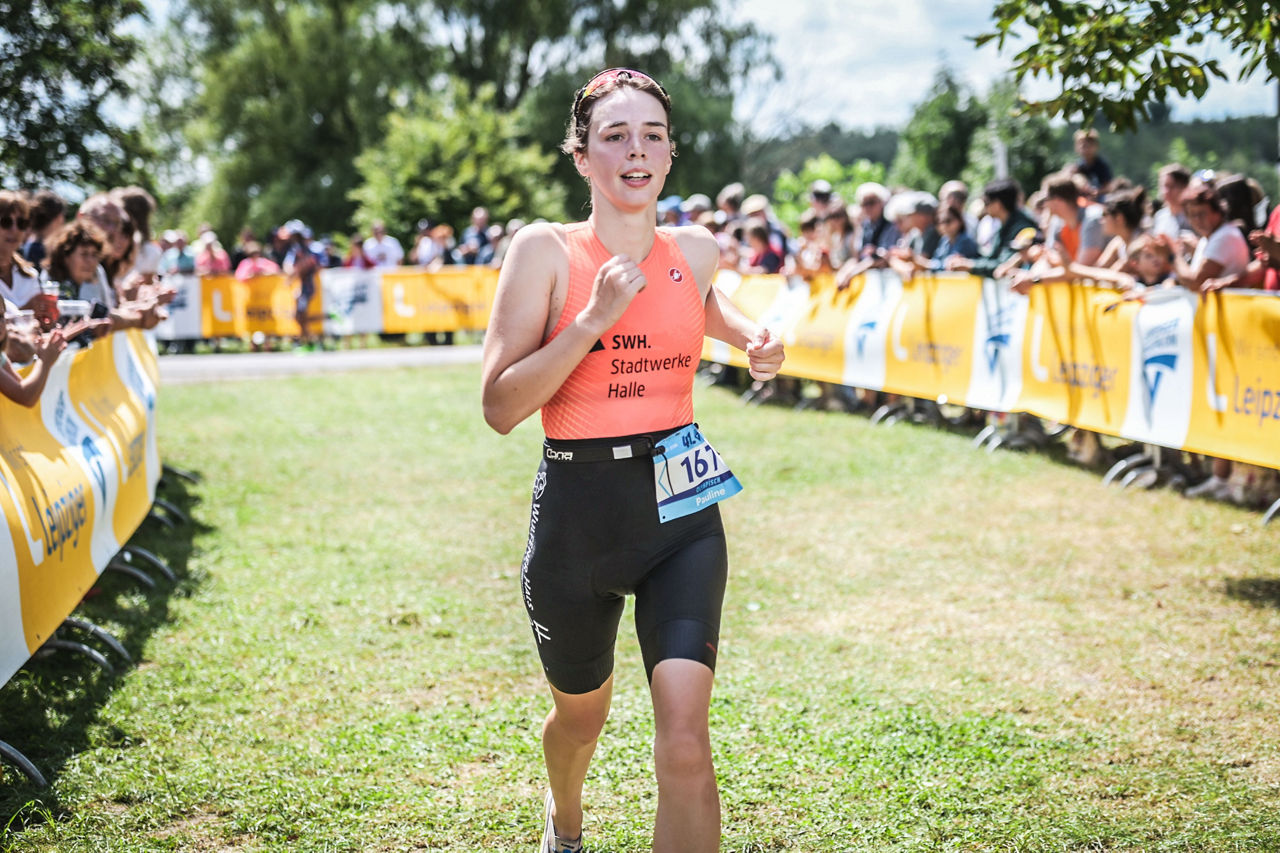 Pauline Feußner bei einem Triathlon