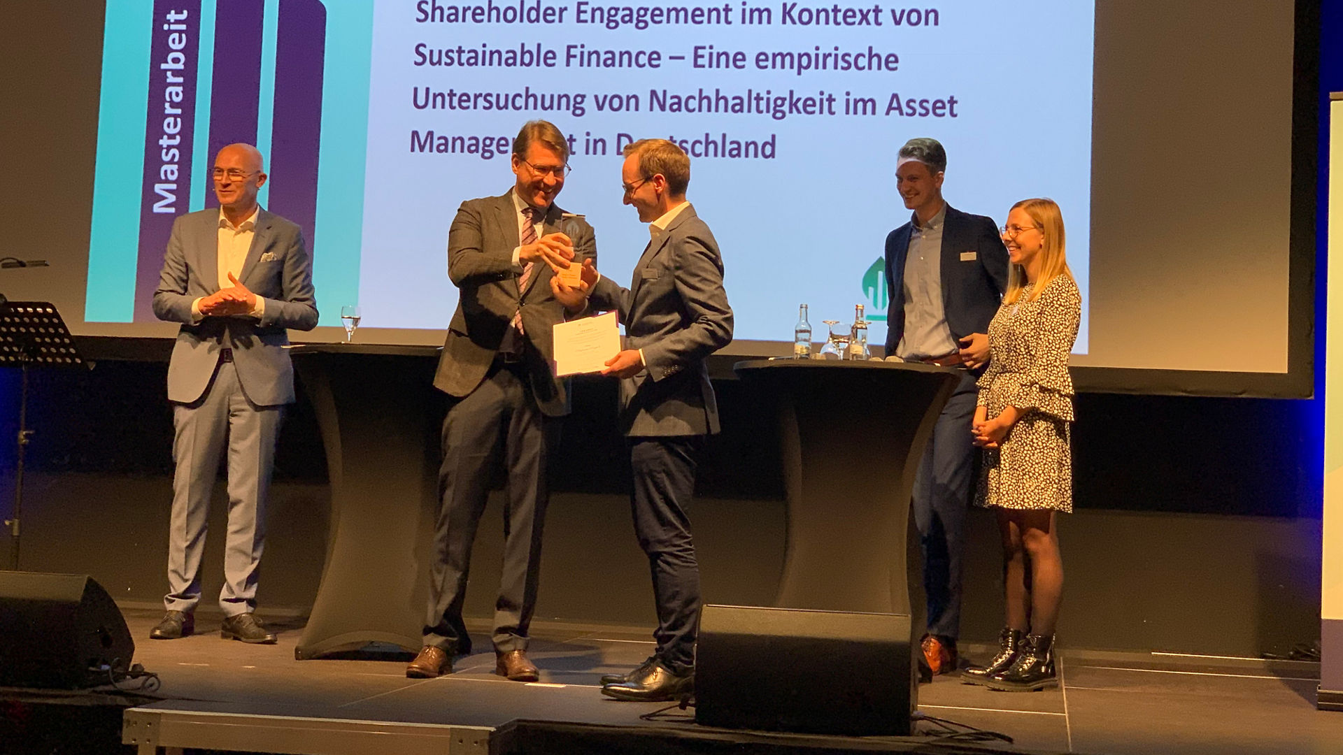 Benjamin Ruppert wird mit Sustainable Finance Award ausgezeichnet